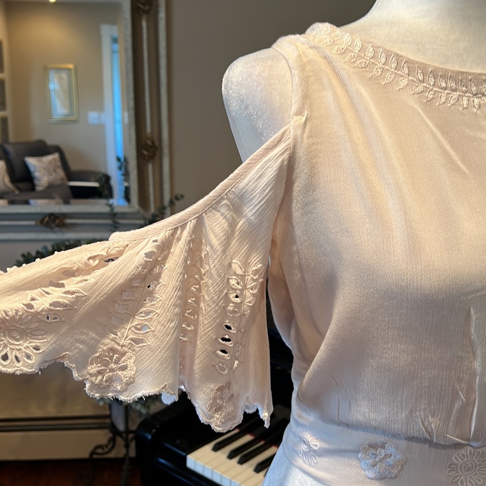 ๐ 2X HP ๐ NWT Rahi Cali Daisy Nightcap Blouse - Picture 10 of 16